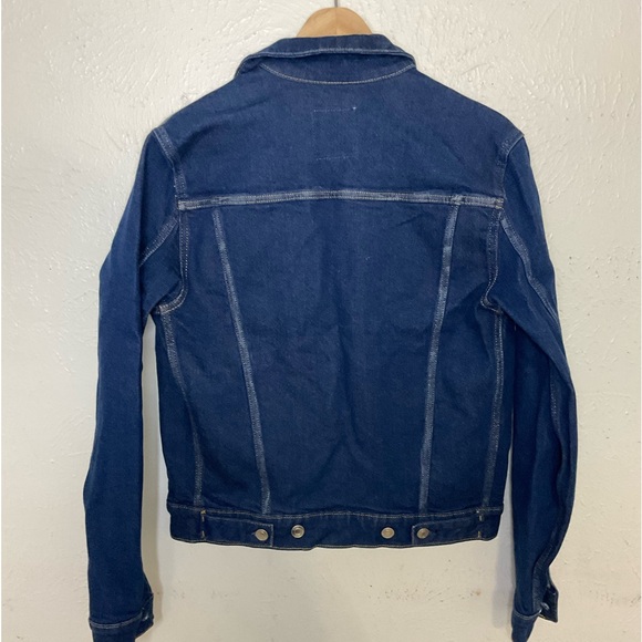 Free Assembly Women’s Denim Jacket - Picture 2 of 9